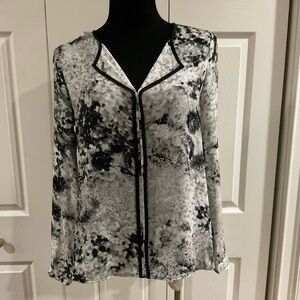 Sioni Monochrome Patterned Top